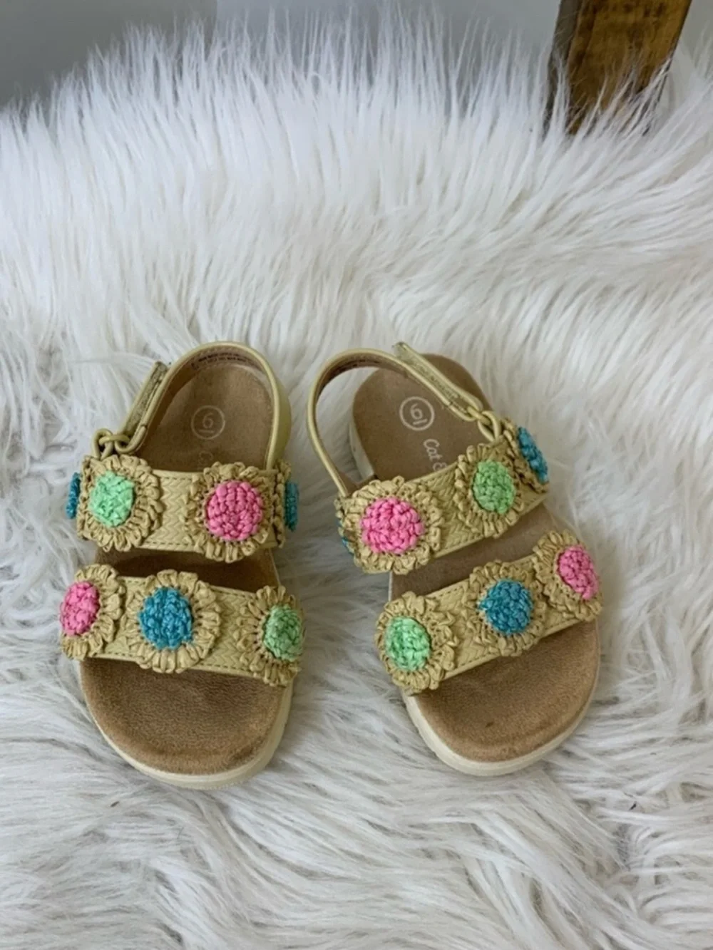 Cat & Jack Kids Crochet Flower Sandals Size 6